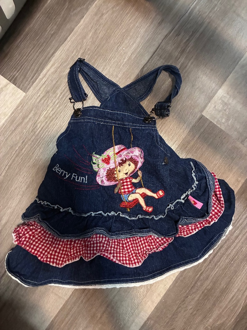 Strawberry shortcake y2k vintage